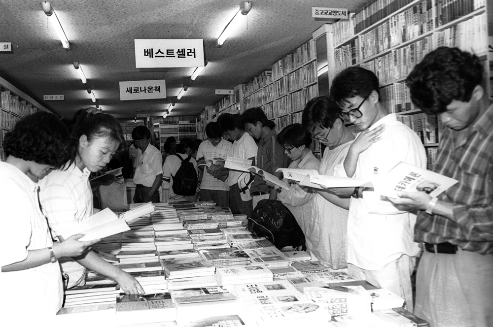 비하인드 2
